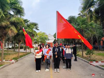 太平镇中心中学：传承雷锋精神，争当先锋少年