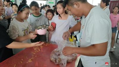 【越·广水】余店镇滨河学校：小小一餐饭    促学生健康成长