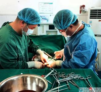 手术途中，广水一医院紧急派专家施援手解难题