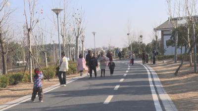 【悦•广水|新春走基层】阳光相伴！广水市民踏春逐绿寻年味