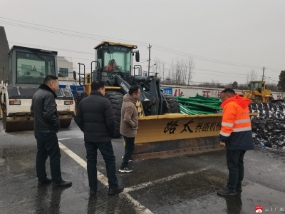 市交运系统：全力以赴抗击冰雪 保障农路安全畅通