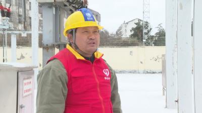 【战冰雪 保安全 保畅通】国网广水供电公司：昼夜巡视强监测    除冰排障保供电