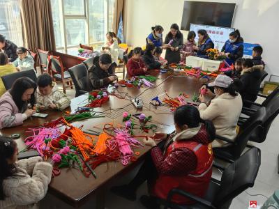 【阅·广水】双桥社区儿童服务站：  开展百变“花卉扭扭棒”亲子手工制作活动