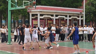 【悦·广水】市职教中心育才高中开展教职工篮球赛