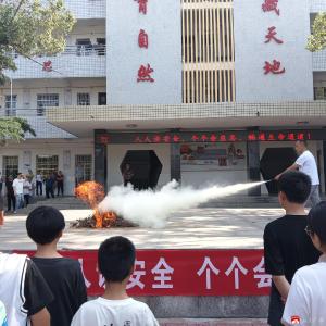 【阅·广水】余店镇中心中学举行防震减灾及消防安全应急疏散演练活动