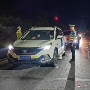 【越·广水】广水交警抗风险 防事故 确保端午节道路交通安全