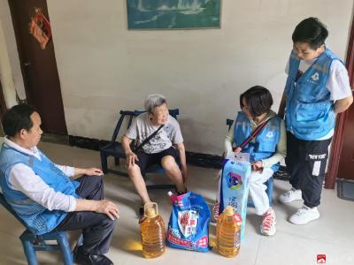 【悦•广水】市学雷锋社会工作服务中心：爱心送温暖 慰问传真情