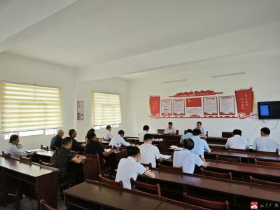 市委党校教师支部赴驻点村双岗村联合开展学习《中国共产党纪律处分条例》主题党日活动