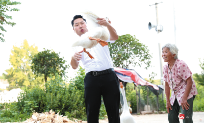 【越·广水】广水市十里街道双塘村村委会委员徐旭—— 直播带货，让“流量助农”惠及更多乡亲