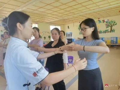 【阅·广水】蔡河镇中心幼儿园举行国学经典诵读和国学礼仪培训