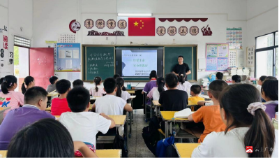 蔡河镇中心小学开展“开学安全教育第一课”