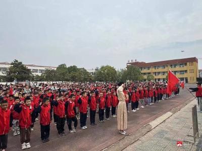 【阅·广水】郝店镇中心小学成功举行2024年“红领巾爱祖国”少先队入队仪式