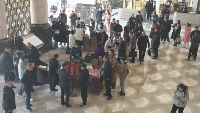 【聚焦两会】人大代表报到！传递“民声”   为民“代言”