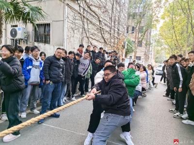 【阅·广水】展青春活力 燃冬日激情 市实验高中举办高三年级拔河比赛活动