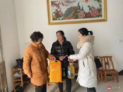 【悦·广水】红石坡社区：春节慰问送温暖 真情关怀暖人心