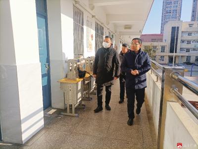 【阅·广水】市教育局主要负责人巡视学生质量检测工作