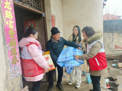 【悦•广水】红石坡社区：爱心送暖慰问独居老人