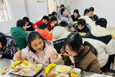 【阅·广水】十里宝林中学推进“明厨亮灶”工程，打造数字化食堂