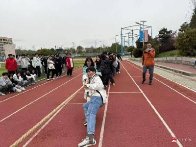 【阅·广水】凝心聚力展风采 拔河赛场竞芳华  ——湖北正路职业学校2024级学生拔河比赛圆满落幕
