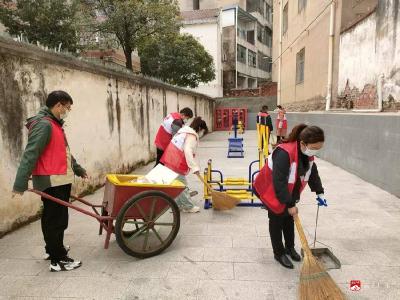 【悦•广水】曹塘角社区：弘扬雷锋精神  扮美人居环境