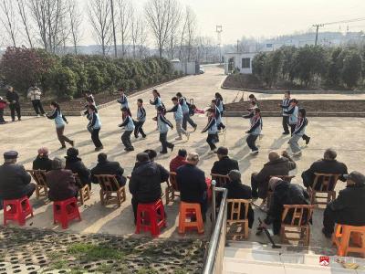 【悦·广水】传承雷锋精神，温暖银发心田  ——郝店镇中心小学走进福利院开展学雷锋志愿活