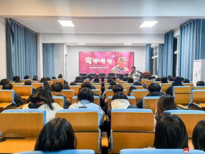 【阅·广水】传承雷锋精神 绽放青春光芒—湖北正路职业学校开展学雷锋主题团课活动