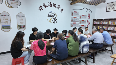 【悦·广水】书香飘乡村  阅读润心田！十里街道向荣村开展“读书分享进乡村”主题活动