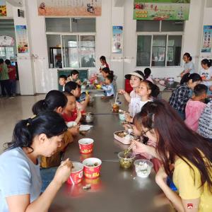 【阅•广水】吴店镇中心小学开展“食堂欢迎您”主题活动