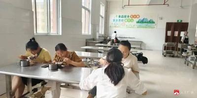 【阅·广水】共育“食”光“味”爱同行——广水市致远学校家长开放日“食堂欢迎您”主题活动