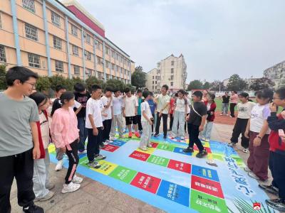 随州：悦纳自我，追逐光芒 ——应办三小开展心理健康系列活动