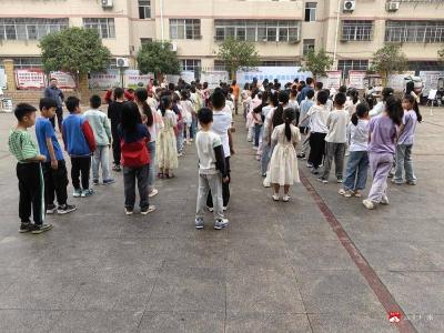 【阅·广水】城郊中心小学开展“六大生存技能”安全实教活动