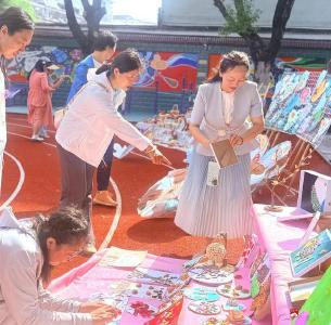 【阅•广水】以美育美，童心童“画”  ——参观五眼桥幼儿园美术展