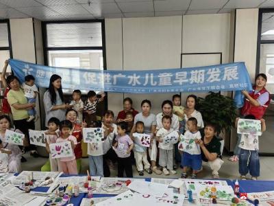 【阅·广水】“‘荷’颜悦色•‘花’意诗情”幼儿画中的多彩世界