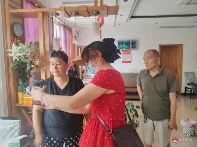 【悦·广水｜新时代文明实践】应山街道胜利街社区：上门认证暖人心 网格员为困难群众解难题