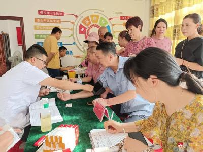 【越·广水】广水市二医院社区义诊为居民送上健康“及时雨”   