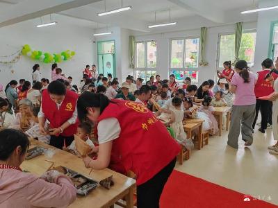 【悦·广水】应办三里河社区妇联、应办中心幼儿园开展   “同喜双节 粽香六一”——“爱心妈妈”亲子团康活动