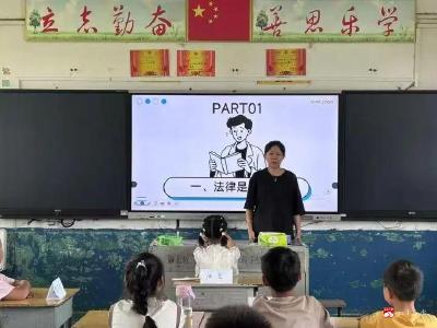 【越·广水】课堂“变身”法庭！湖大支教学子带乡村孩子“沉浸式”学法，超有范儿！