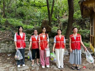 【越·广水】“清洁家园•志愿同行”他们这样给中华山添新增意