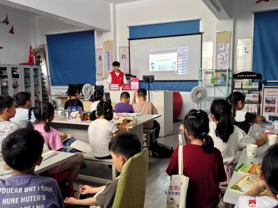 【越·广水】余店镇：“扫黄打非·护苗”宣讲进课堂 少年手势舞燃情过暑假