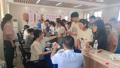 【越·广水】育才路支行“移动柜台”进校园助力升学季