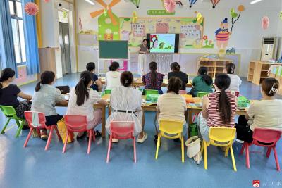 【越·广水】武胜关镇中心幼儿园开展亿童阅读培训活动