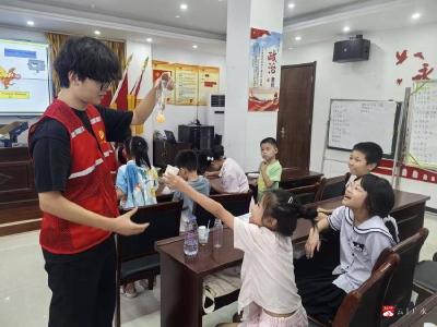 【越·广水】趣味化学实验课  点燃广水萌娃科学探索热情