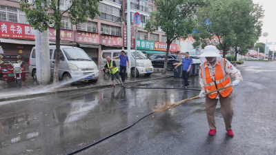 【越·广水】市城管执法局开展油污清洗专项整治行动