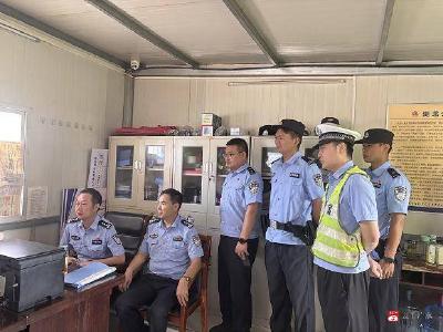 【越·广水】广水公安交警组织观看纪念中国人民抗日战争暨世界反法西斯战争胜利80周年大会直播