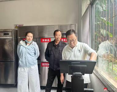 【越·广水】后厨“零距离”，食安“心贴心”——广办三小驼子校区开展“透明厨房”开放日活动