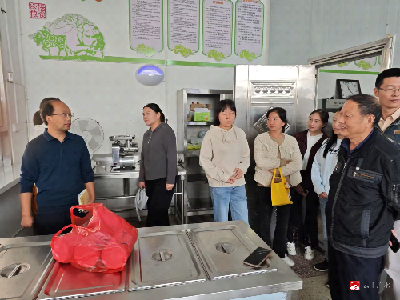 【越·广水】筑牢安全防线 共护饮食健康  ——陈巷镇中心中学开展“透明厨房开放日”活动