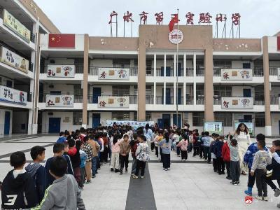 【越·广水】“传播饮水知识•助力健康成长”“净水计划”走进杨寨中心小学