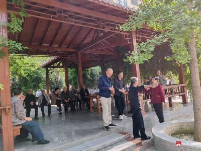 【阅·广水】武胜关镇中心小学组织退休教师开展茶话会活动