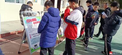 【越·广水】城郊办事处联合多部门走进书生学校开展 “防范依托咪酯危害”禁毒宣传活动