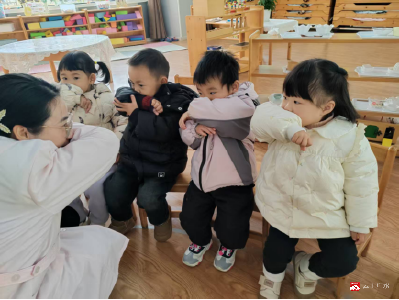 【越·广水】华师广水附属幼儿园开展“健康护航 呵护成长”主题健康课堂活动